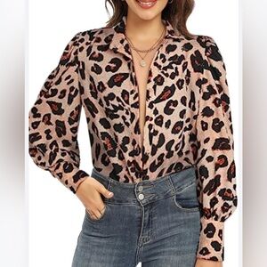 NWT Sucolan size small leopard print blouse
